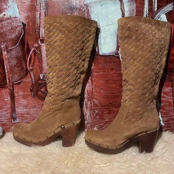 Ugg suede basket weave boots - Picture 2 of 11